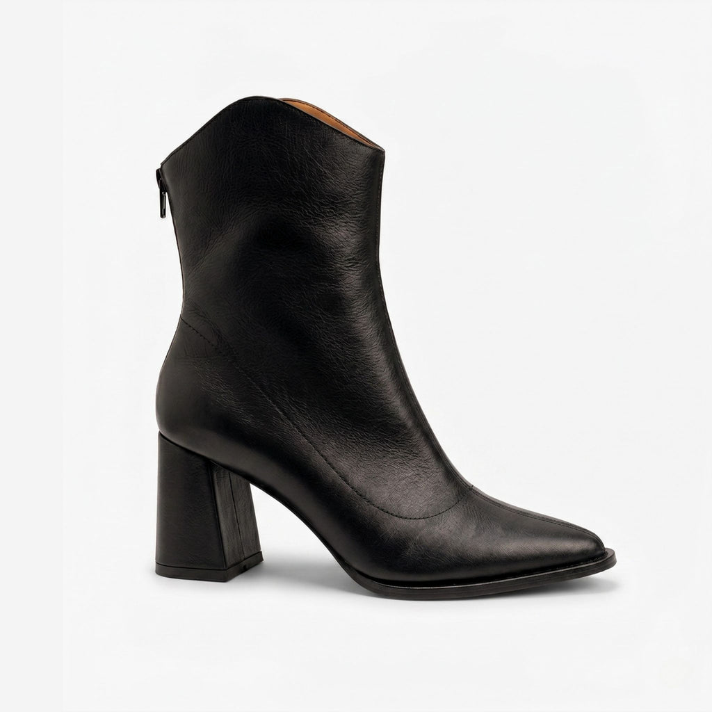 DARK BOOTS
