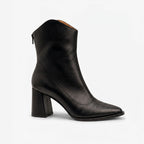 DARK BOOTS