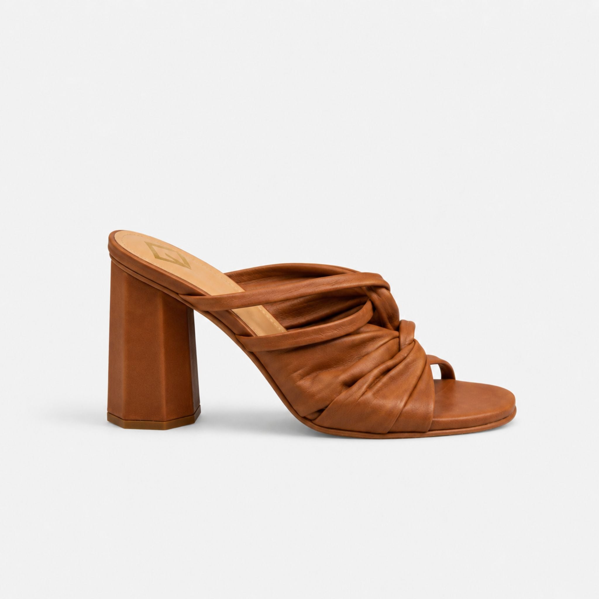 CAMEL TWIST